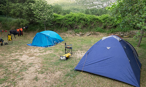 Alquiler de bungalows en Rodellar. Bungalows en pleno Parque Natural de la Sierra de Guara Acampada Libre